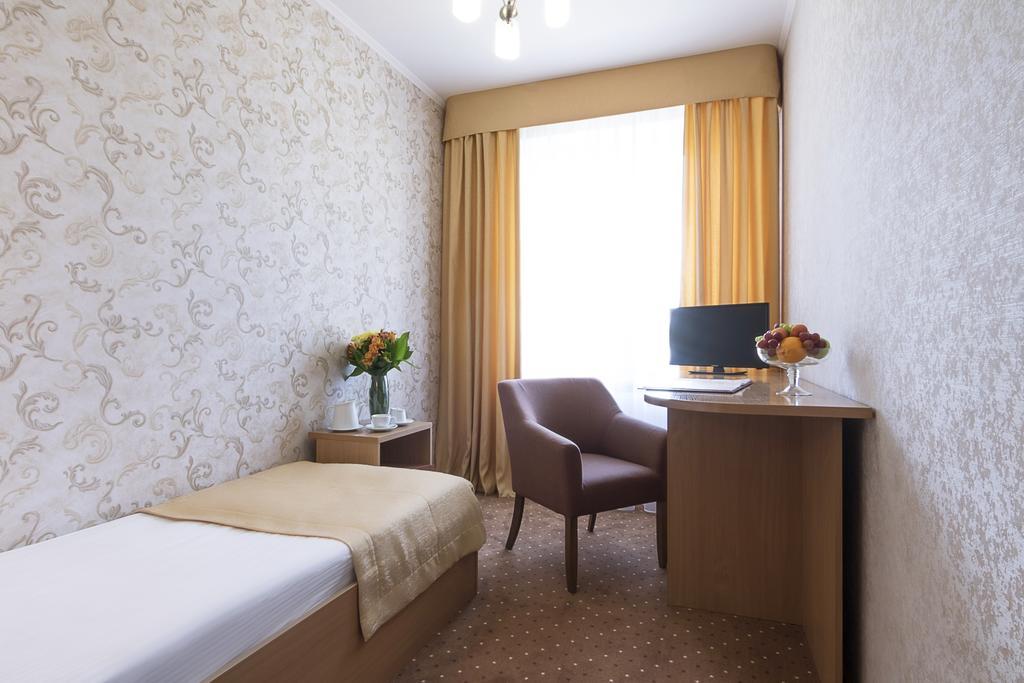 Mariot Medical Center Hotel Truskavets Ngoại thất bức ảnh