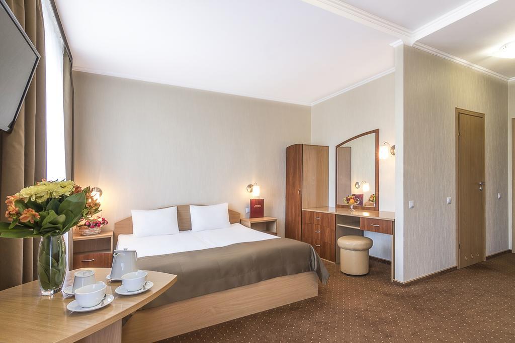 Mariot Medical Center Hotel Truskavets Ngoại thất bức ảnh